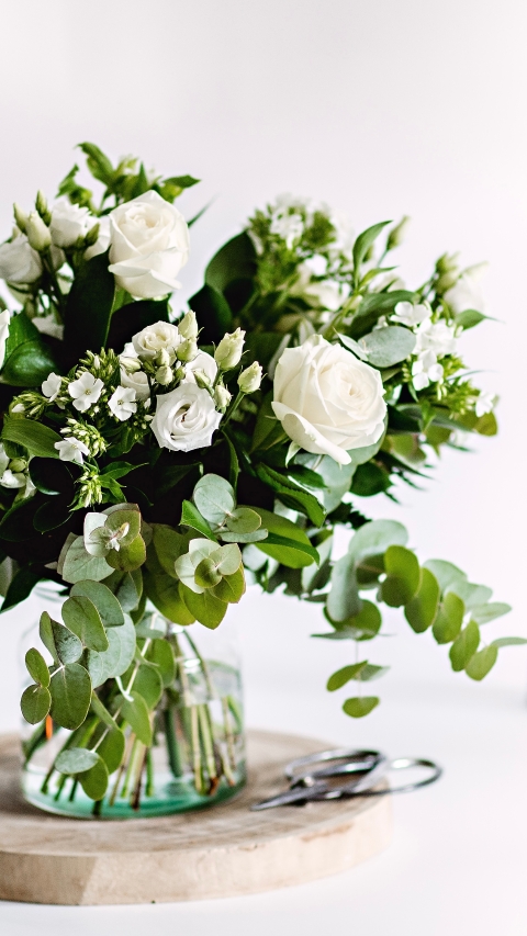 Mother's Day Florist Choice   Natural Neutrals