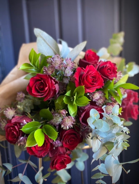 Valentines Red Roses Only