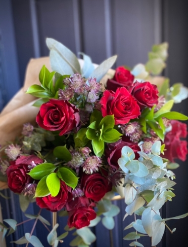 Valentines Red Roses Only